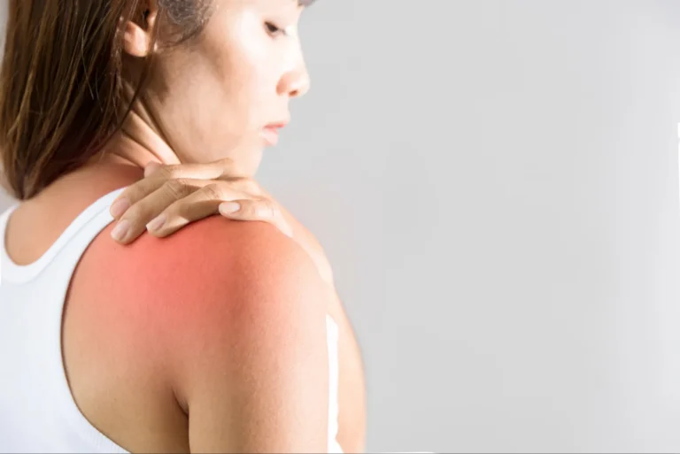 Patient with shoulder impingement